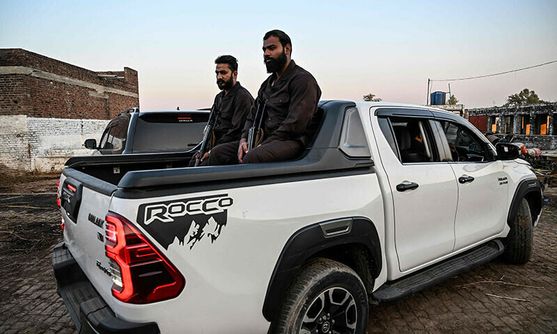Punjab weapon display crackdown - rozbaat