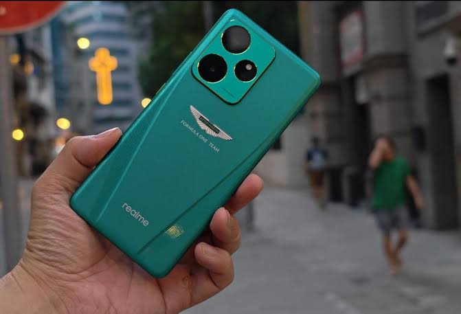 Realme GT7 7000mAh flagship - rozbaat